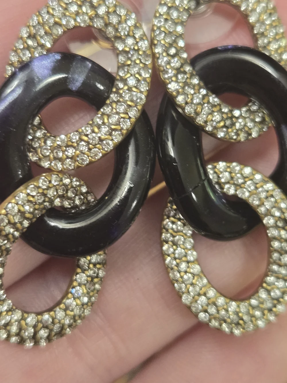 Ann Taylor bold linked
